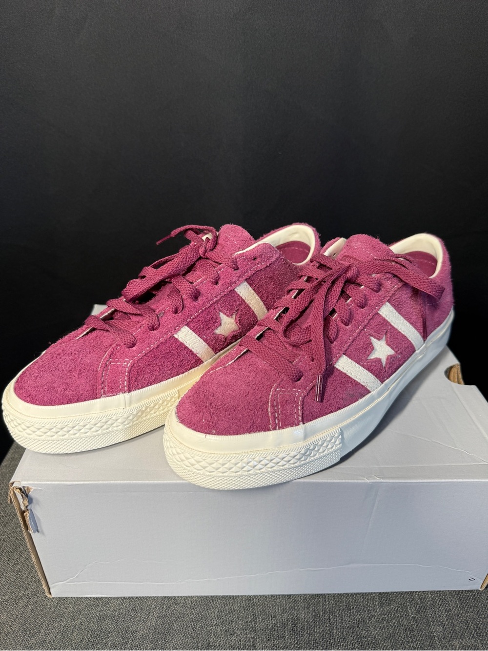 Converse Suede One Star Low Top Sneakers - Magenta